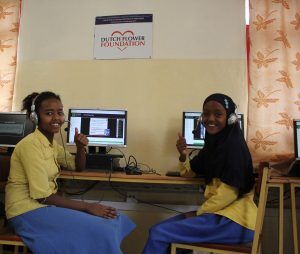 E-learning centers Sher School Ziway, Afriflora, DFF and Camara jointly donate new computers to Sher School